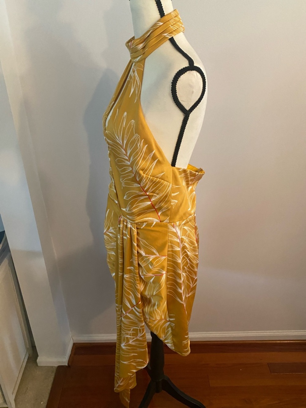 Camila Coelho size XL halter leaf print dress excellent condition - Picture 4 of 11